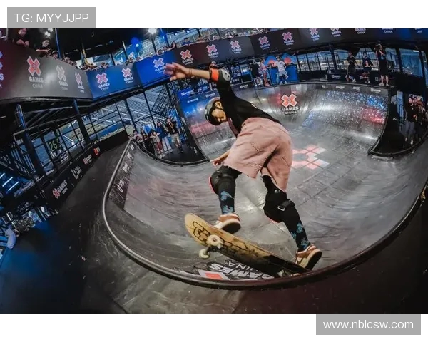 杭州极限运动队在世界滑板锦标赛中以85分稳居积分榜首位